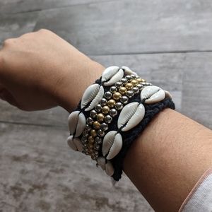 ANTHRO COCOBELLE Papua Shell Beaded Woven Band Bracelet